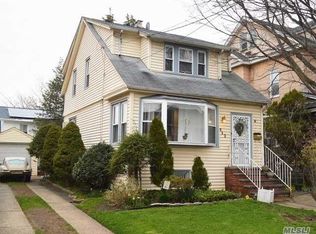 942 118th St, Flushing, NY 11356