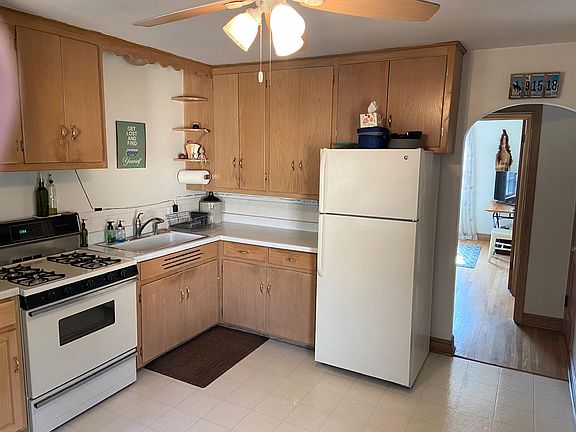 5th image of 2142 Ludington Ave #2142