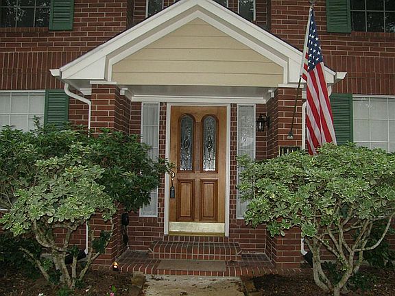 Close Up of Front Door Entree