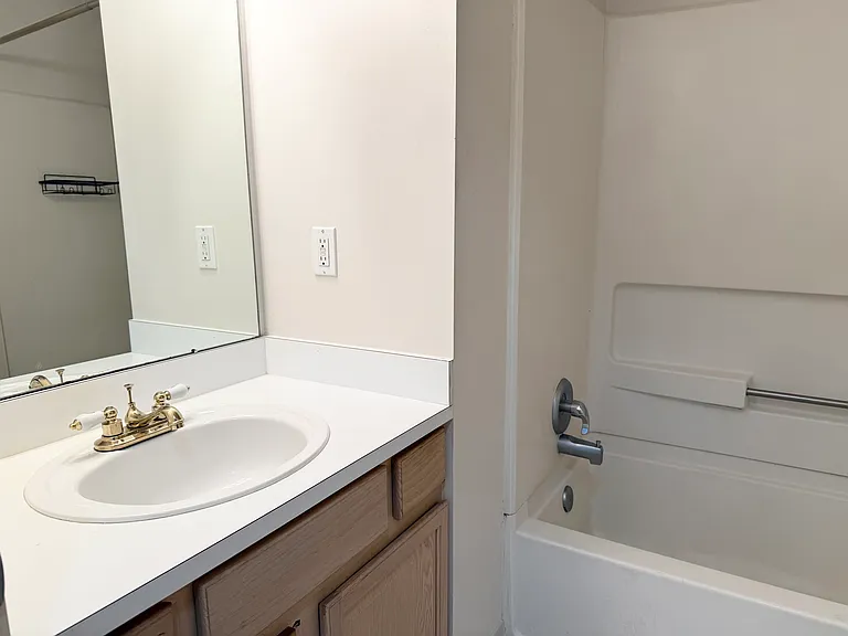 29419 Glen Oaks Blvd E — Photo 16
