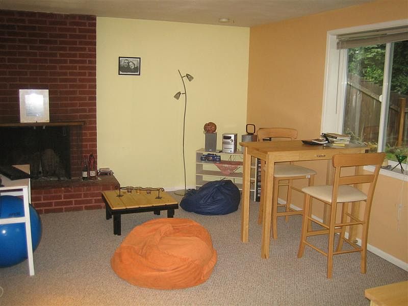 2nd image of 7112 SE Lincoln St #2