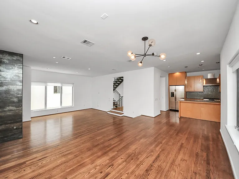 1823 Southmore Blvd — Photo 16