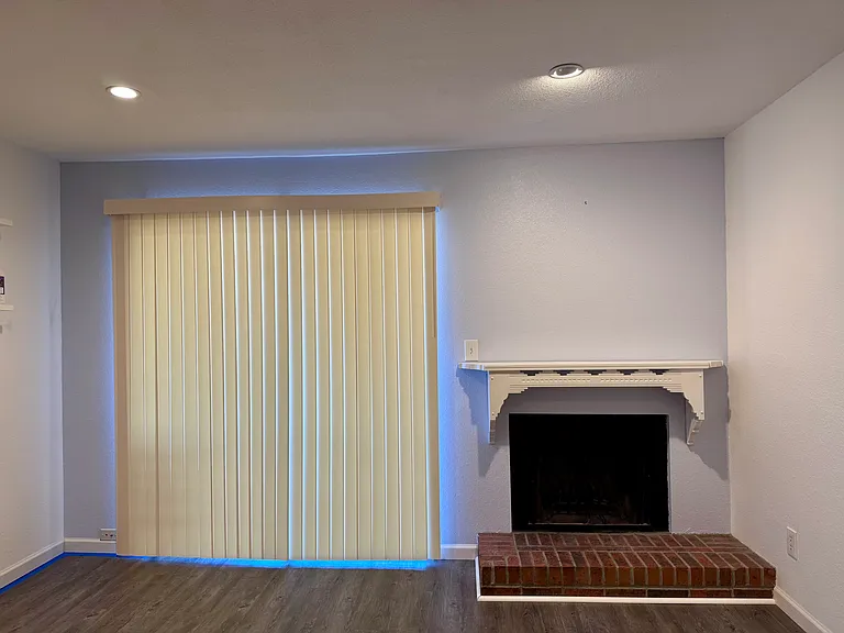 579 Wright St #203 — Photo 4