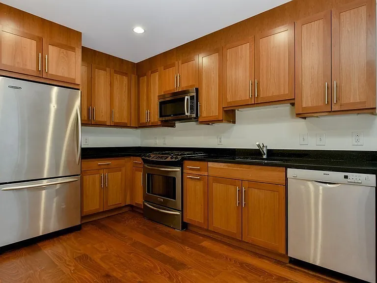 80 Broad St #905 — Photo 4