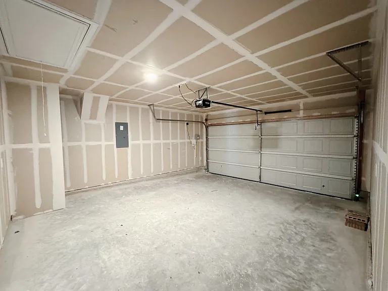 1207 Camden Ln — Photo 23
