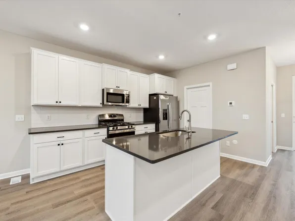 1552 Torres Ln, West Saint Paul, MN 55118