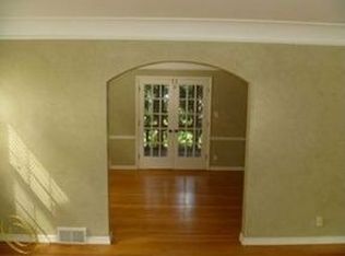 1792 Littlestone Rd, Grosse Pointe Woods, MI 48236