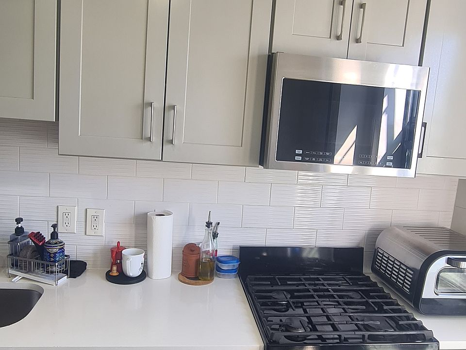 1st image of 7 Laidlaw Ave APT 44