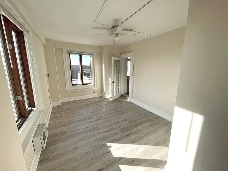 538 N Main St #324 — Photo 3