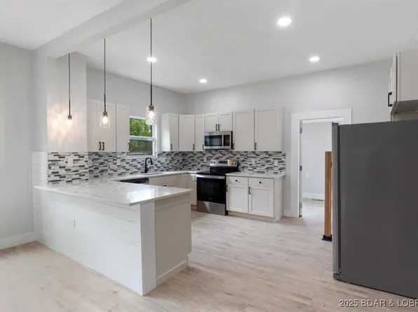 207 N Leeds Ave, Eldon, MO 65026