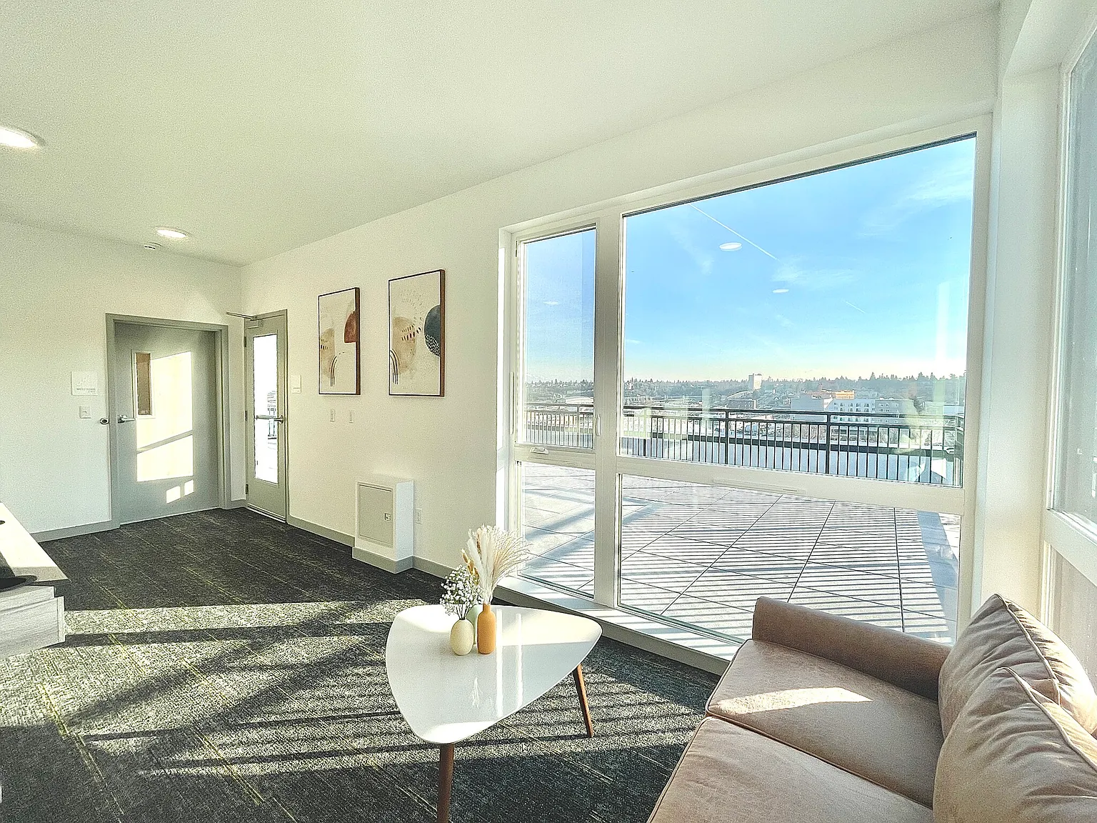 The Ellis Apartments — Photo 3