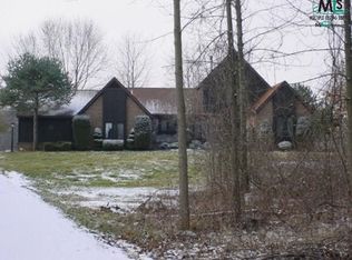 2152 Arlington Rd, Columbus, MI 48063