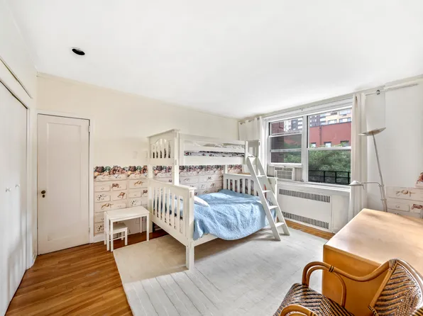310 West 55th Street 5G image 5 of 6