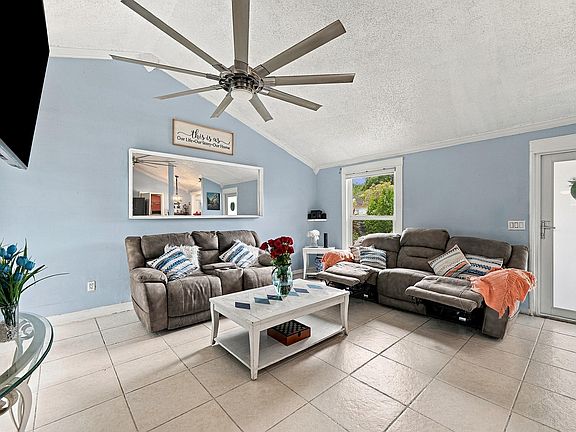 3rd image of 1731 SW 85TH Avenue
