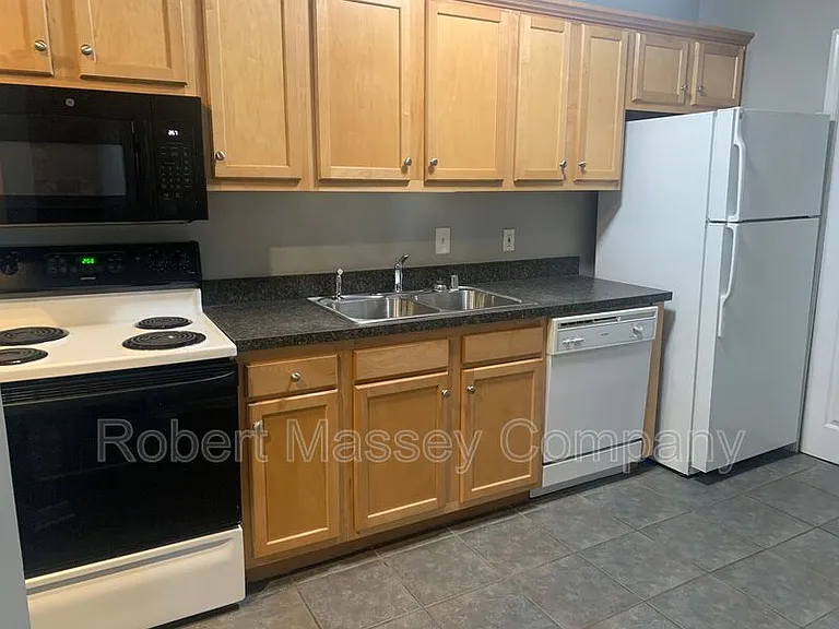1829 Edenside Ave #1 — Photo 3