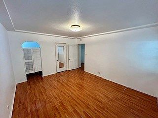 3rd image of 4901 Collis Ave