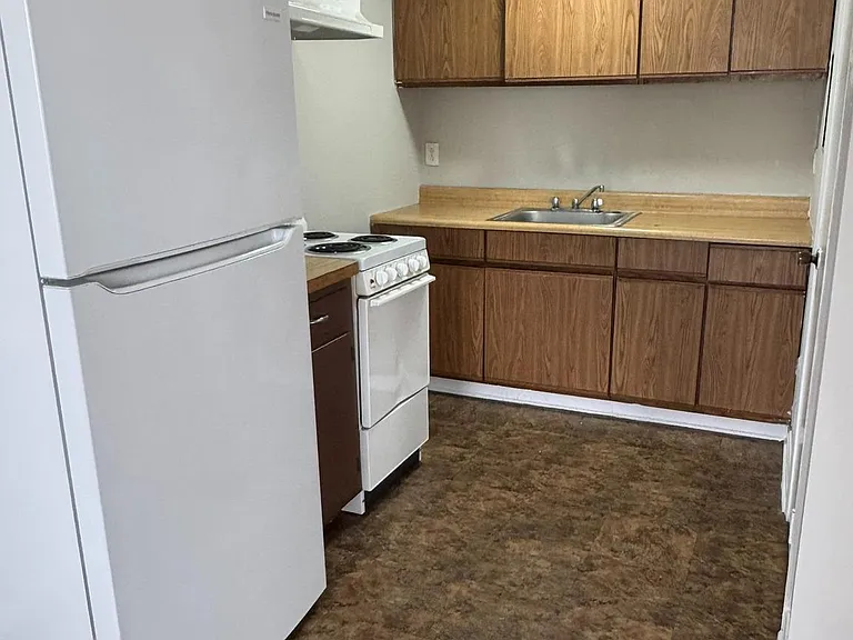 109 Bentz St S #1 — Photo 7