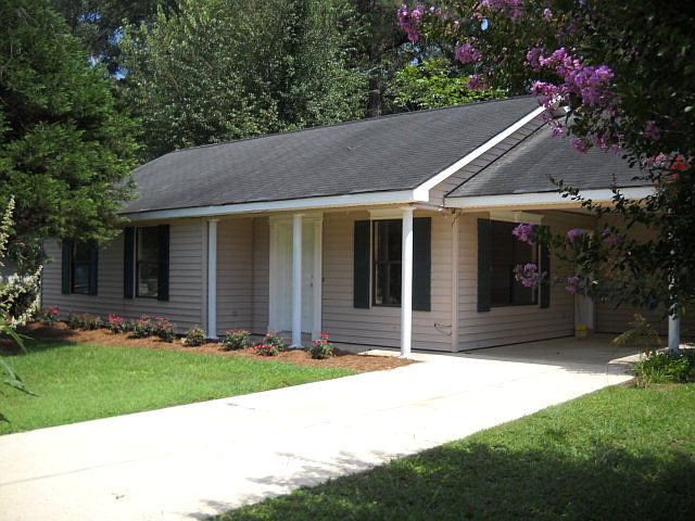 1st image of 3 Parkwood Dr