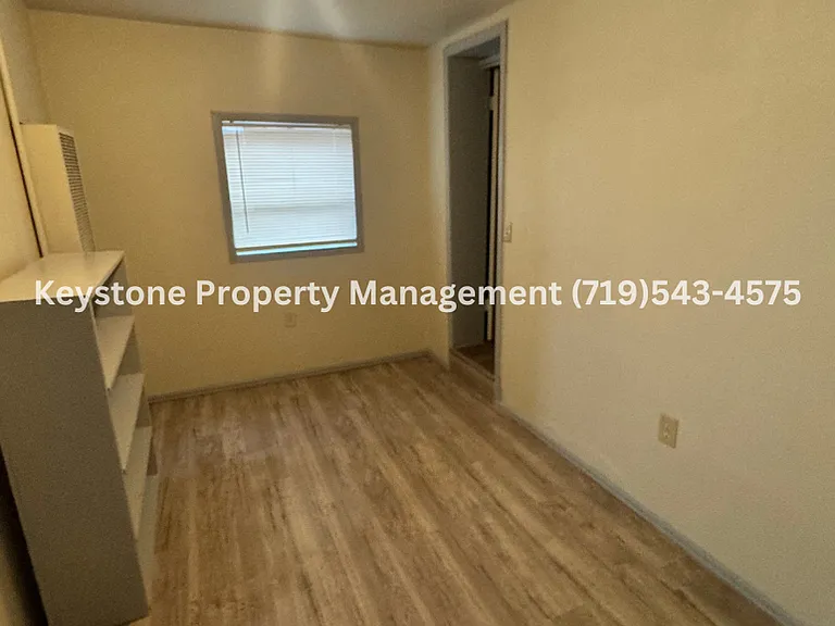 300 E 3rd St #8-1/2 — Photo 7