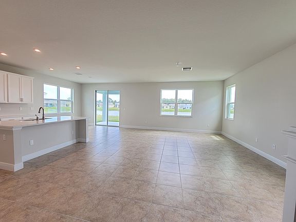 4th image of 11000 SW Pacini Way