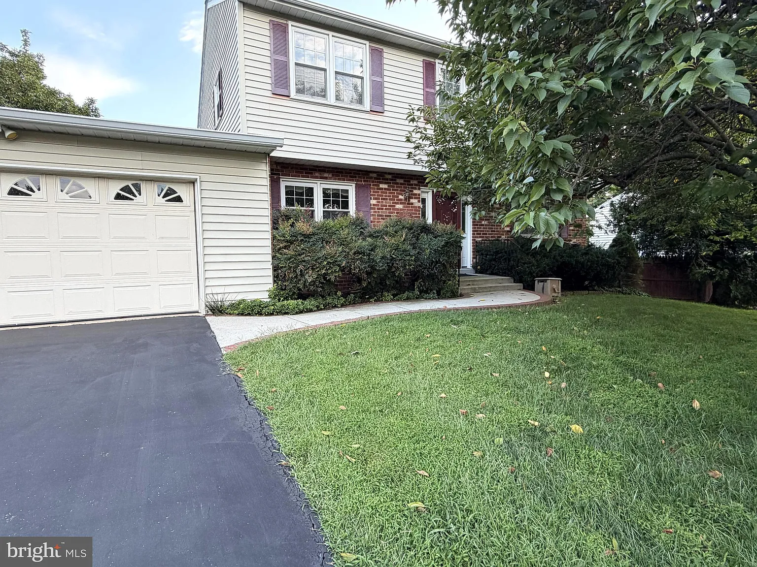 2 bed, 2806 sqft, $1,100 — Photo 1