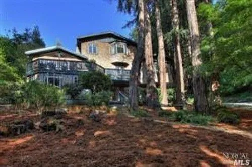10 Bradford Way photo 1