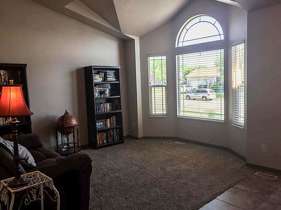SunRoom/Formal Room