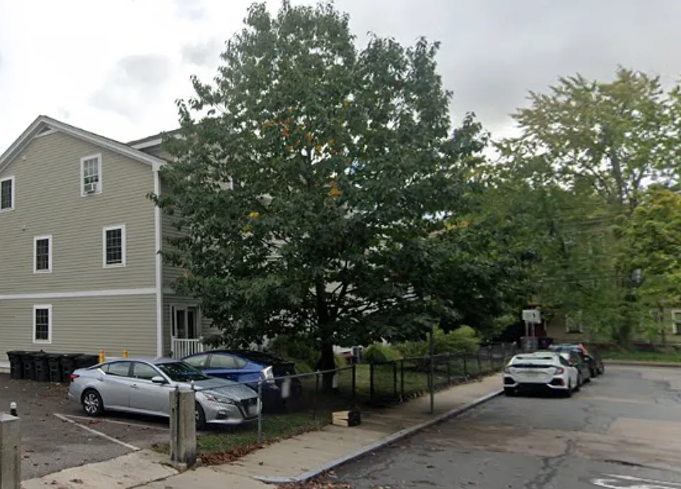 38A Raymond St #1