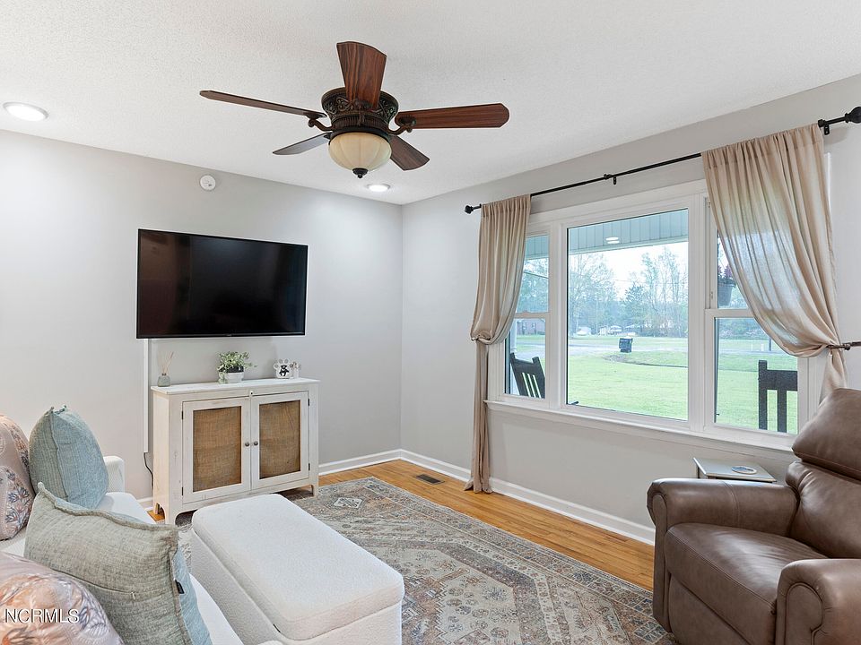 2580 Penderlea Highway, Burgaw, NC 28425 Zillow