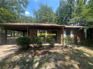 423 Honeysuckle Ln, Cabot, AR 72023