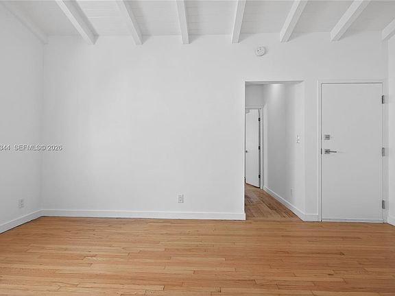 5th image of 1552 Euclid Ave APT 4