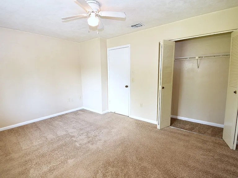 2635 SW 35th Pl — Photo 14