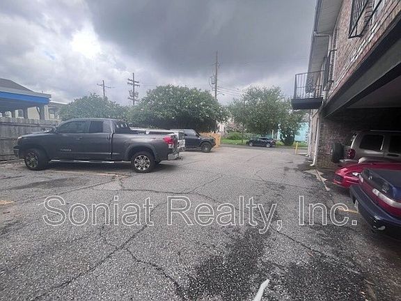 4th image of 3301 Canal St APT 5
