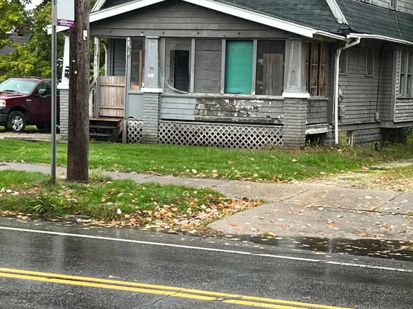 1313 Manchester Rd, Akron, OH 44307