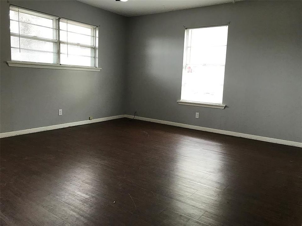 1st image of 2110 Dove Ln
