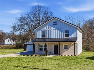 828 Henderson Ave, Rossville, GA 30741