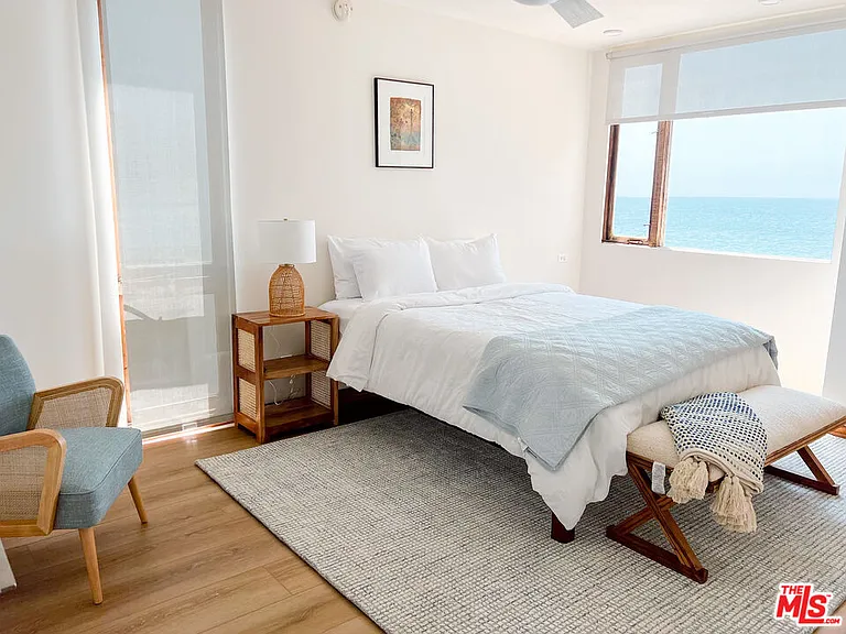 24150 Malibu Rd — Photo 32