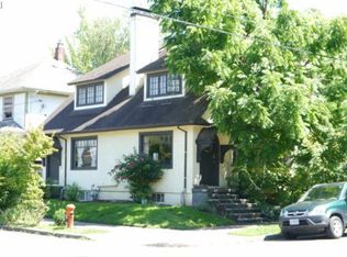 2408 NE Couch St, Portland, OR 97232