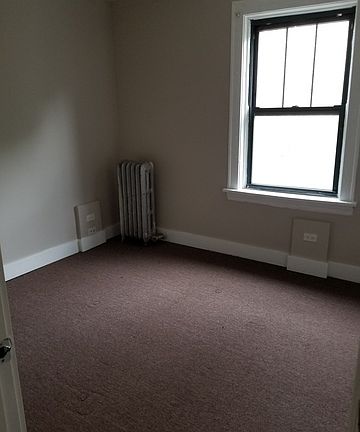 5th image of 4706 N Beacon St APT 304