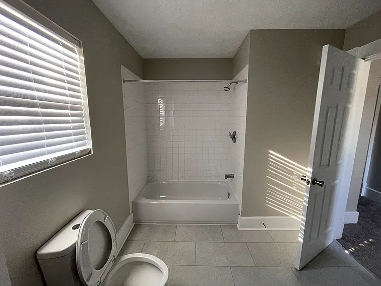 4015 Rookwood Ave — Photo 30