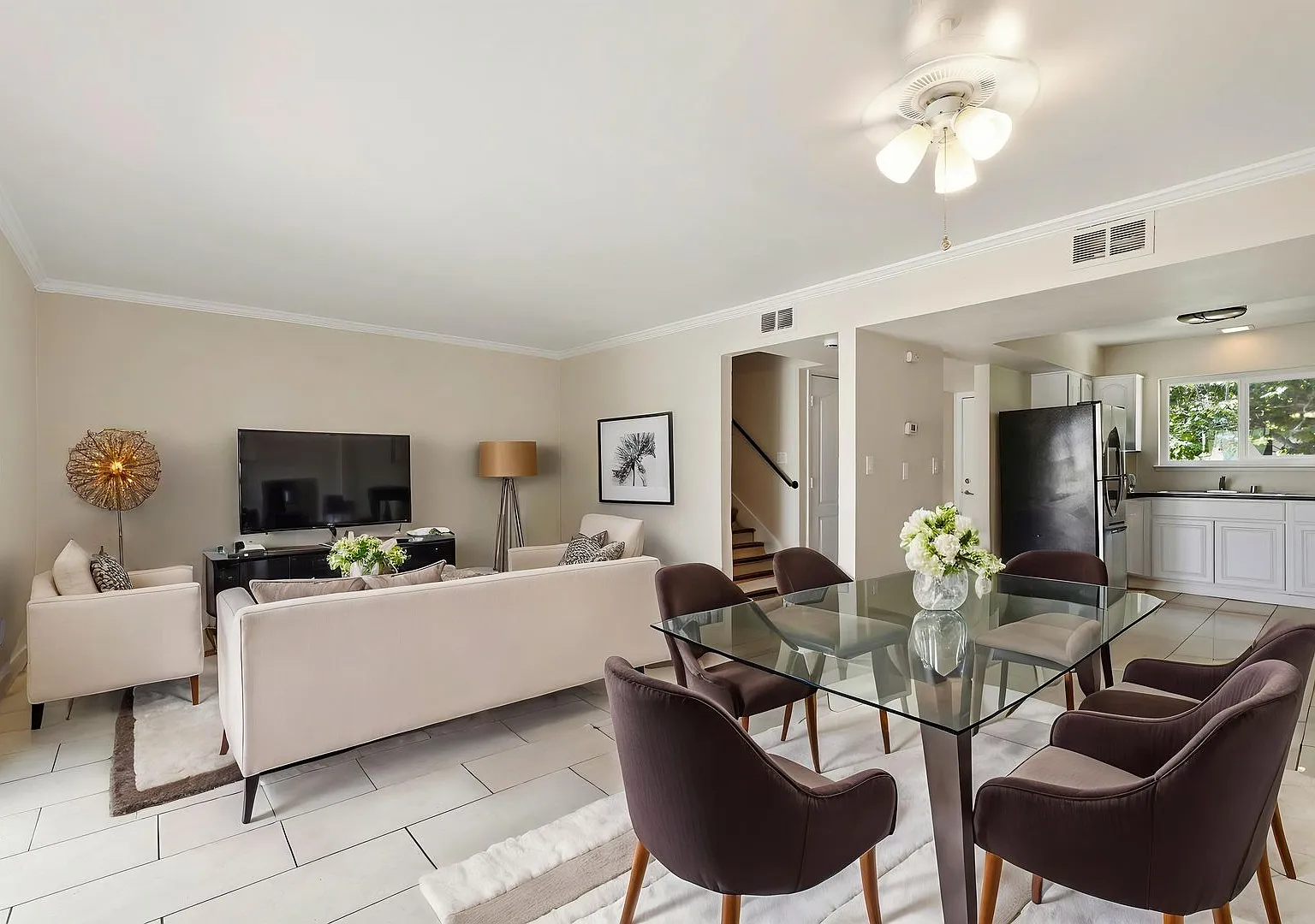 Fully Remodeled 3-Bedroom Townhome Two Car Garage - Available Now — Photo 4