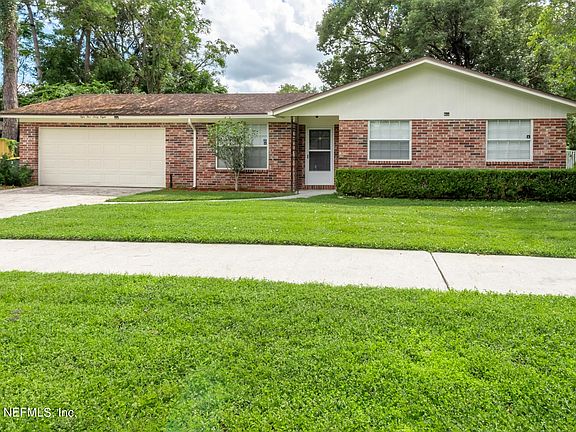 2nd image of 5568 Lofty Pines Cir S