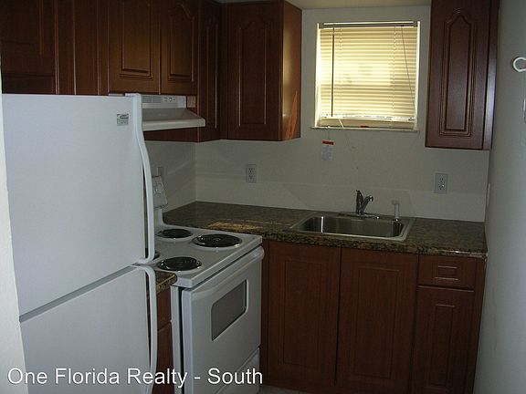 2nd image of 5621 NE 22nd Ave APT 6