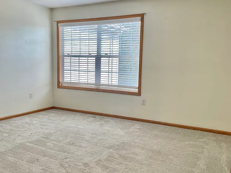 3805 NE Gardenia Ln — Photo 14
