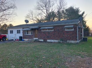 207 Monroe Valley Dr, Jonestown, PA 17038
