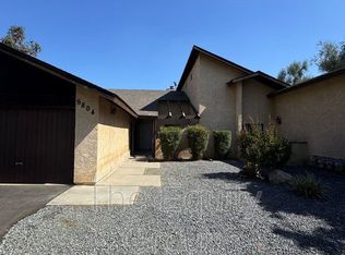 5804 W Robinwood Ave, Visalia, CA 93291