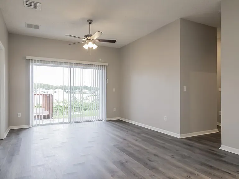 4244 Waterside Pointe Cir — Photo 3