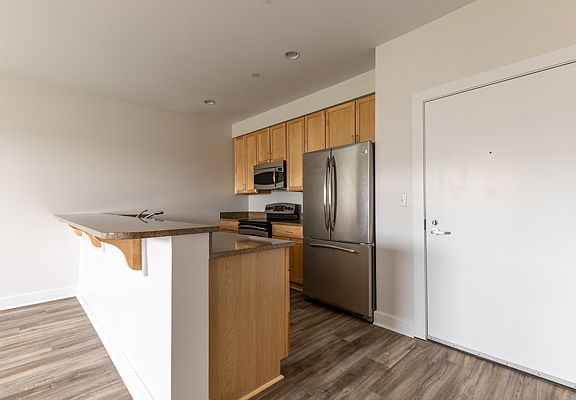 4th image of 26 New Derby St Unit 205