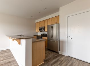 26 New Derby St Unit 205, Salem, MA 01970