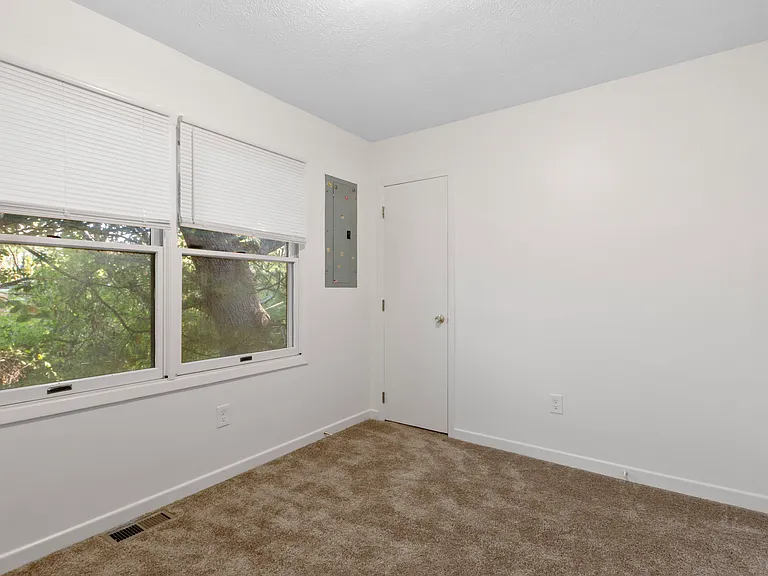 1 Rosecrest St #1D — Photo 14